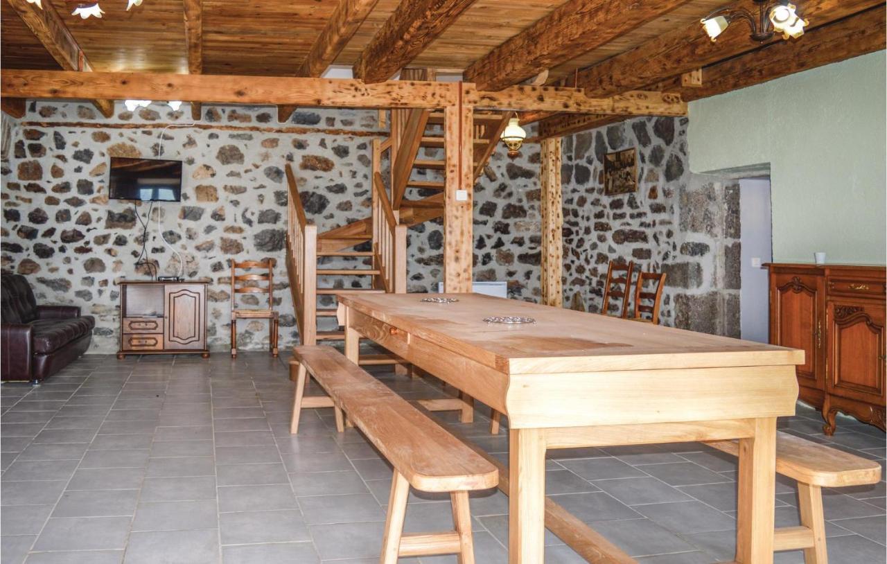 3 Bedroom Beautiful Home In Cheylade Екстериор снимка